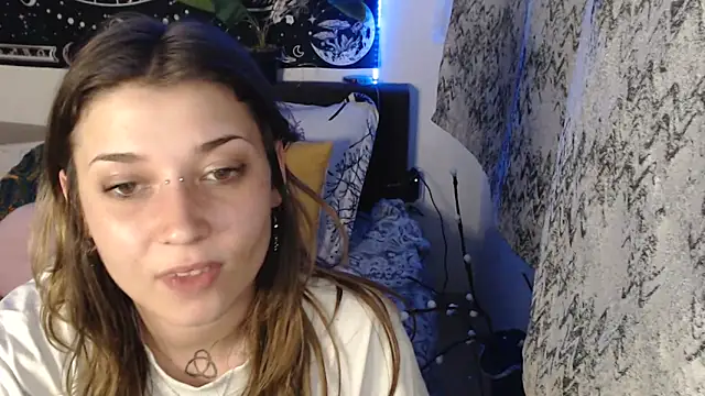 AlienforTwenty Live XXX-chat