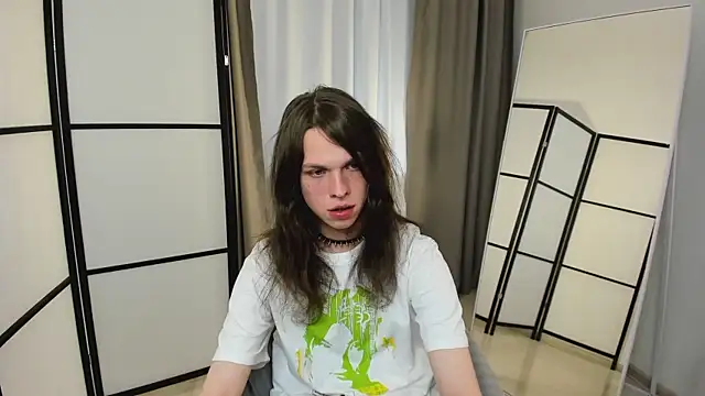 Chat XXX en directo de Louis_Hayes