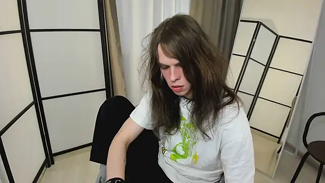 Show modela Louis_Hayes na web-kameri