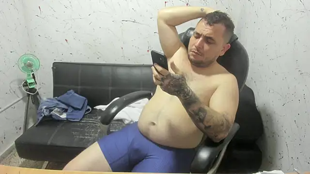 _ace_ventura Adlı Modelin Canlı XXX Sohbeti