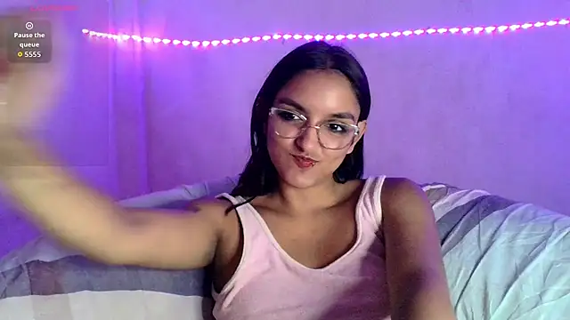 Ari_20_ Adlı Modelin Canlı XXX Sohbeti