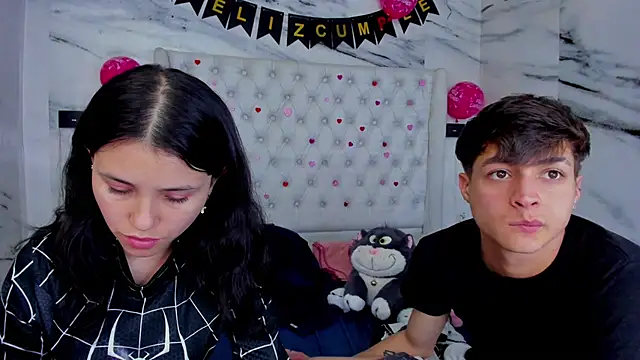 แชท XXX สดของ Ari_and_Storm