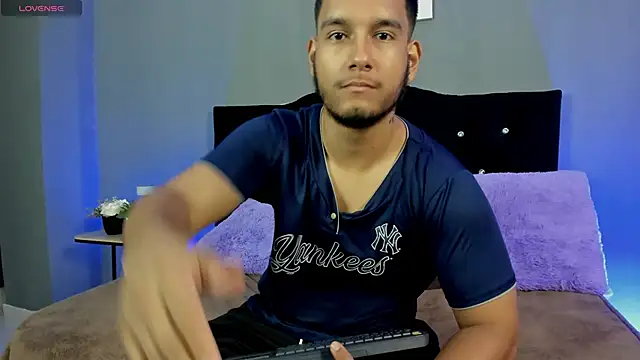 ander_montoyaa Adlı Modelin Canlı XXX Sohbeti