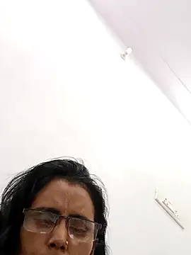 Webkamerová show sanjana077