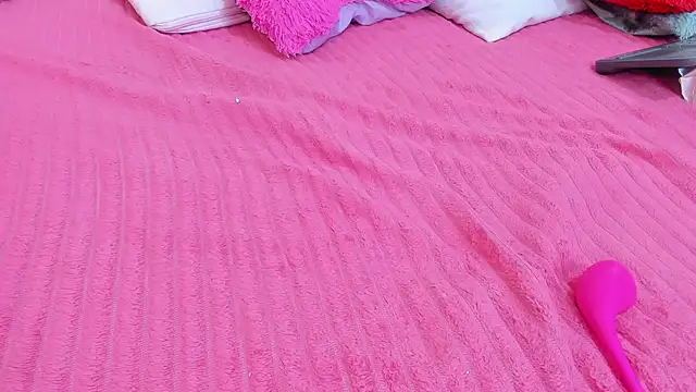 mask_red_girl Adlı Modelin Canlı XXX Sohbeti