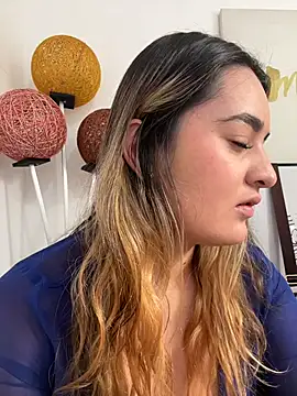 Antonella_Julieta – Live XXX-chat