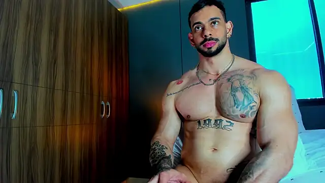 massimo_visconti Adlı Modelin Canlı XXX Sohbeti