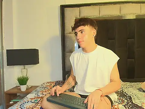 Brax_Valencia Adlı Modelin Canlı XXX Sohbeti