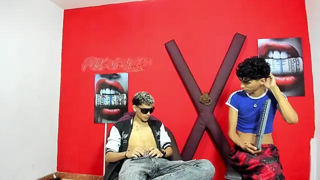 IMPERIAL_HOT Adlı Modelin Canlı XXX Sohbeti