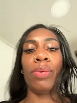 Blackrosse__ Adlı Modelin Canlı XXX Sohbeti