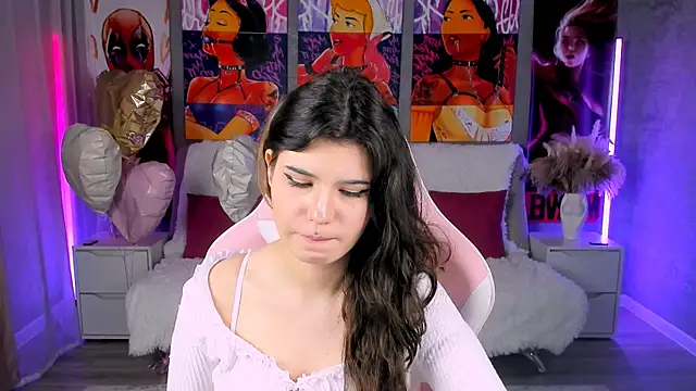 Pokazy przed kamerką – AnoraDark