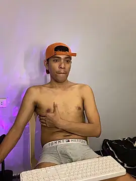 Czat XXX na żywo – asian_darlingcummersxXx