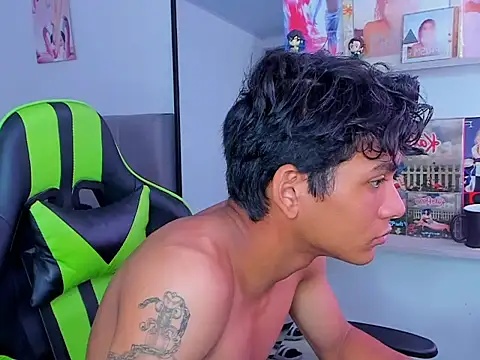 Czat XXX na żywo – PaulTallx