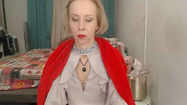 LuxuryNika's Live XXX Chat