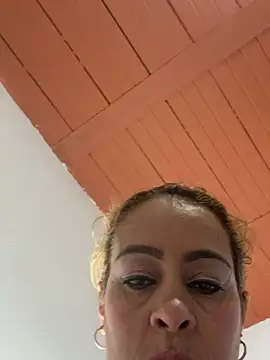 saramaartinez's Live XXX Chat