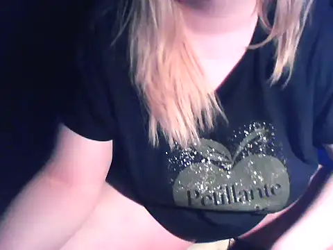 Show modela Missy_DM na web-kameri