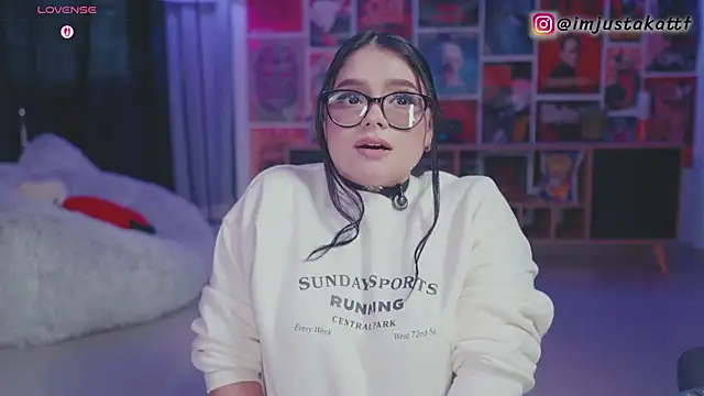 sensualkattt 在線直播表演