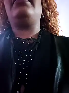 ELLA_KELLY élő XXX-chatje