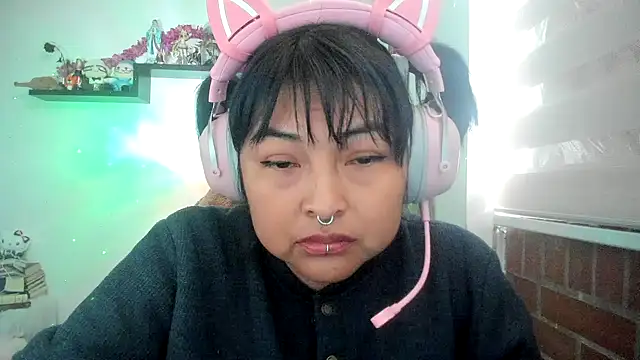 Chatroom XXX en direct de Shaddycute_