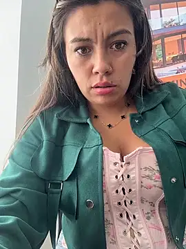 Pokazy przed kamerką – LIZ-06_