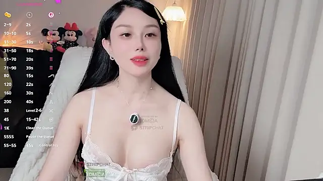 Xiatian520_ élő XXX-chatje