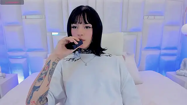 doll__bella Chat XXX live