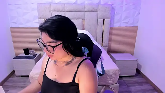 Chat XXX ao vivo de PauletteJ