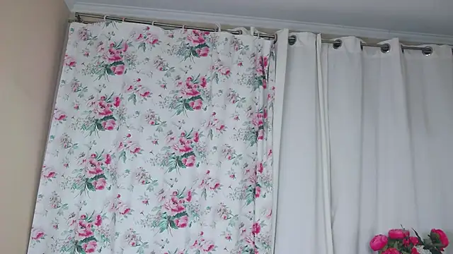 YourHotGranny のライブXXXチャット