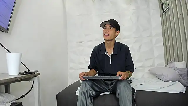 Thiagoduarte_ Webcam Show