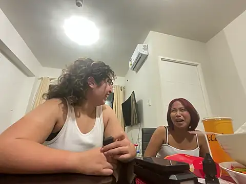 yassiestarのライブXXXチャット