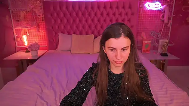 LittleJuliiのライブXXXチャット