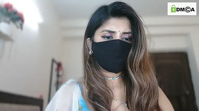 Meadows_Rainn Show in webcam