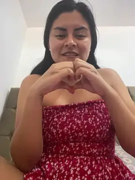 Mikaela43's Live XXX Chat