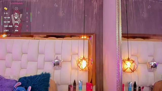 Foxxy_Doll: διαδικτυακό σόου στην κάμερα