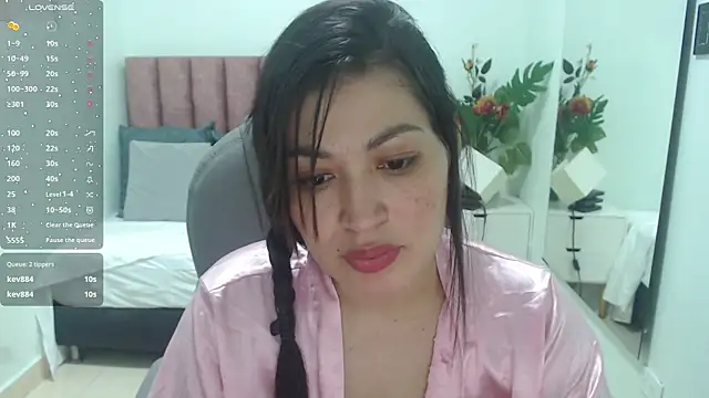 sophia_hadid Chat XXX in diretta