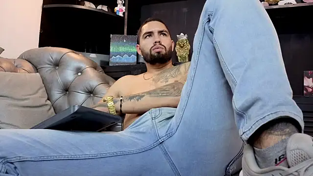 matteosantos' Live XXX Chat