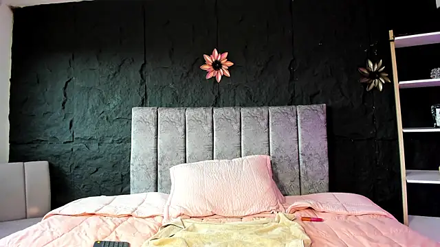 SophieWolf_ Adlı Modelin Web Kamerası Şovu