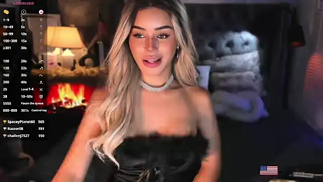 Chat +18 de ZyraGoddes ao vivo