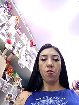 Chat +18 de LunaZambrano ao vivo