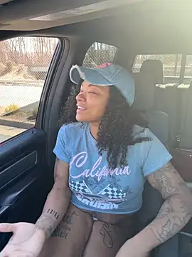 HaloRodeoLover2 live XXX chat