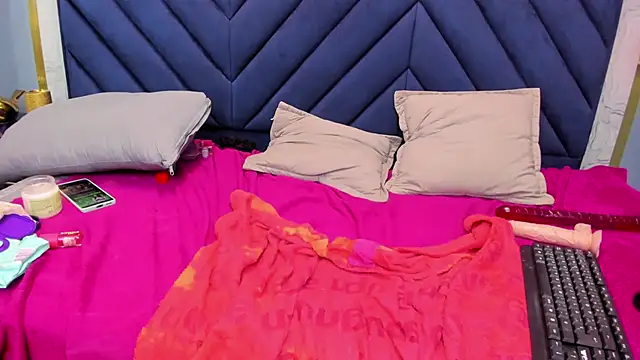 Nahomi_rosse: онлайн-секс-чат