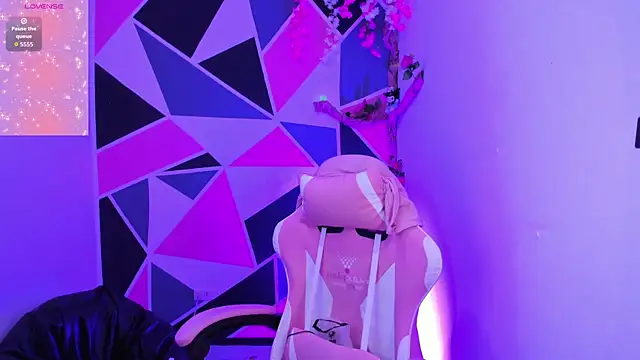 little_emma0のライブXXXチャット