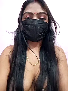 Cute-Ananyaa: διαδικτυακό σόου στην κάμερα