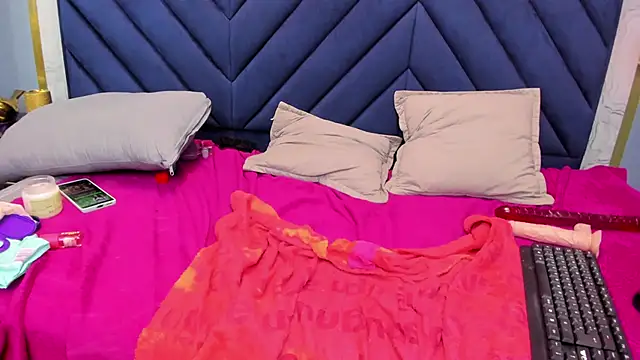 Онлайн чат XXX Nahomi_rosse