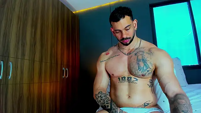 massimo_visconti's Live XXX Chat