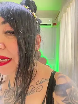 eva_sexx69 Adlı Modelin Canlı XXX Sohbeti