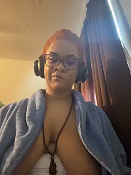 nickytheehawtie Chat XXX in diretta