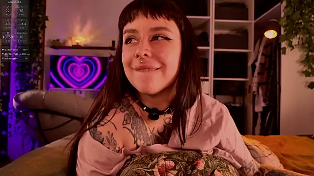 MichaellaMoon Chat XXX live