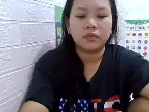 Sweeetpinay: онлайн-секс-чат