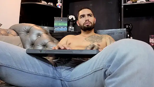 matteosantos webkamerás műsora